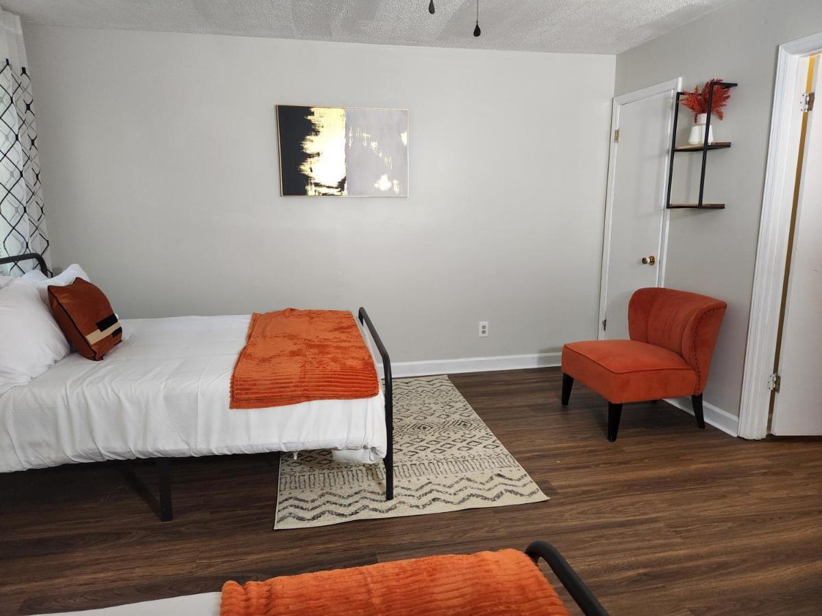 Spacious Centrally Located 3 Bed 2 Bath - Sleeps 8 Монтгомъри Екстериор снимка