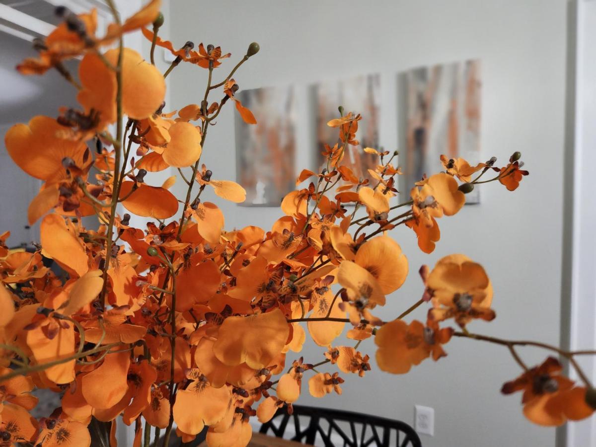 Spacious Centrally Located 3 Bed 2 Bath - Sleeps 8 Монтгомъри Екстериор снимка