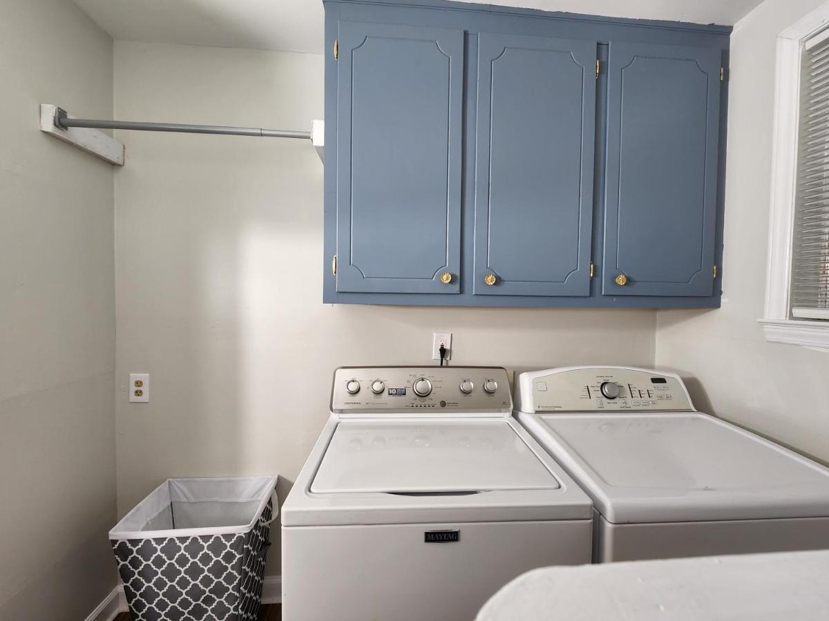 Spacious Centrally Located 3 Bed 2 Bath - Sleeps 8 Монтгомъри Екстериор снимка