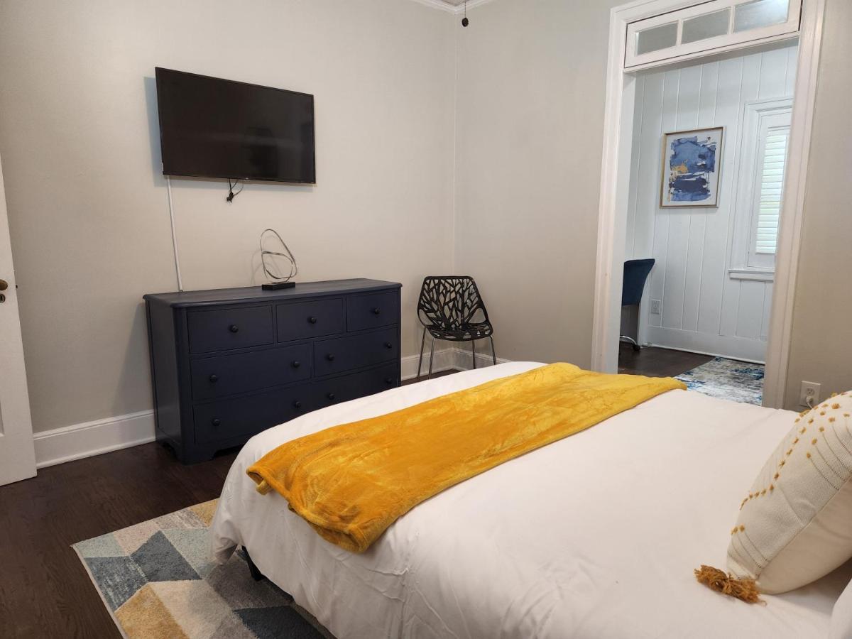 Spacious Centrally Located 3 Bed 2 Bath - Sleeps 8 Монтгомъри Екстериор снимка